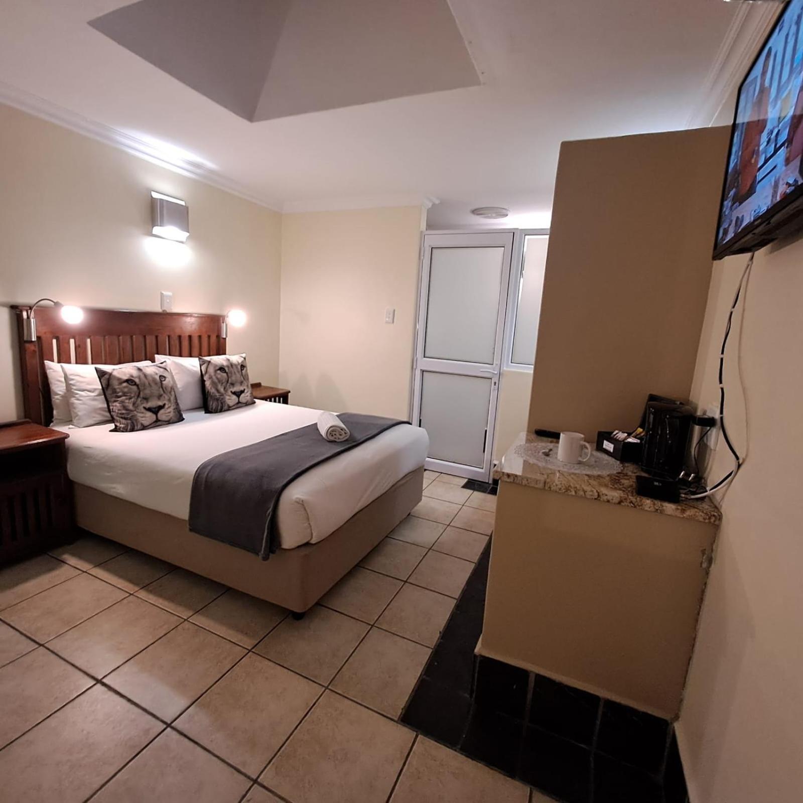 Green Door Guesthouse モーセル・ベイ 部屋 写真