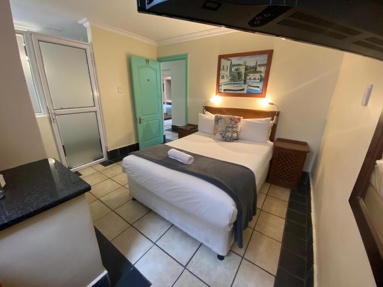 Green Door Guesthouse モーセル・ベイ 部屋 写真
