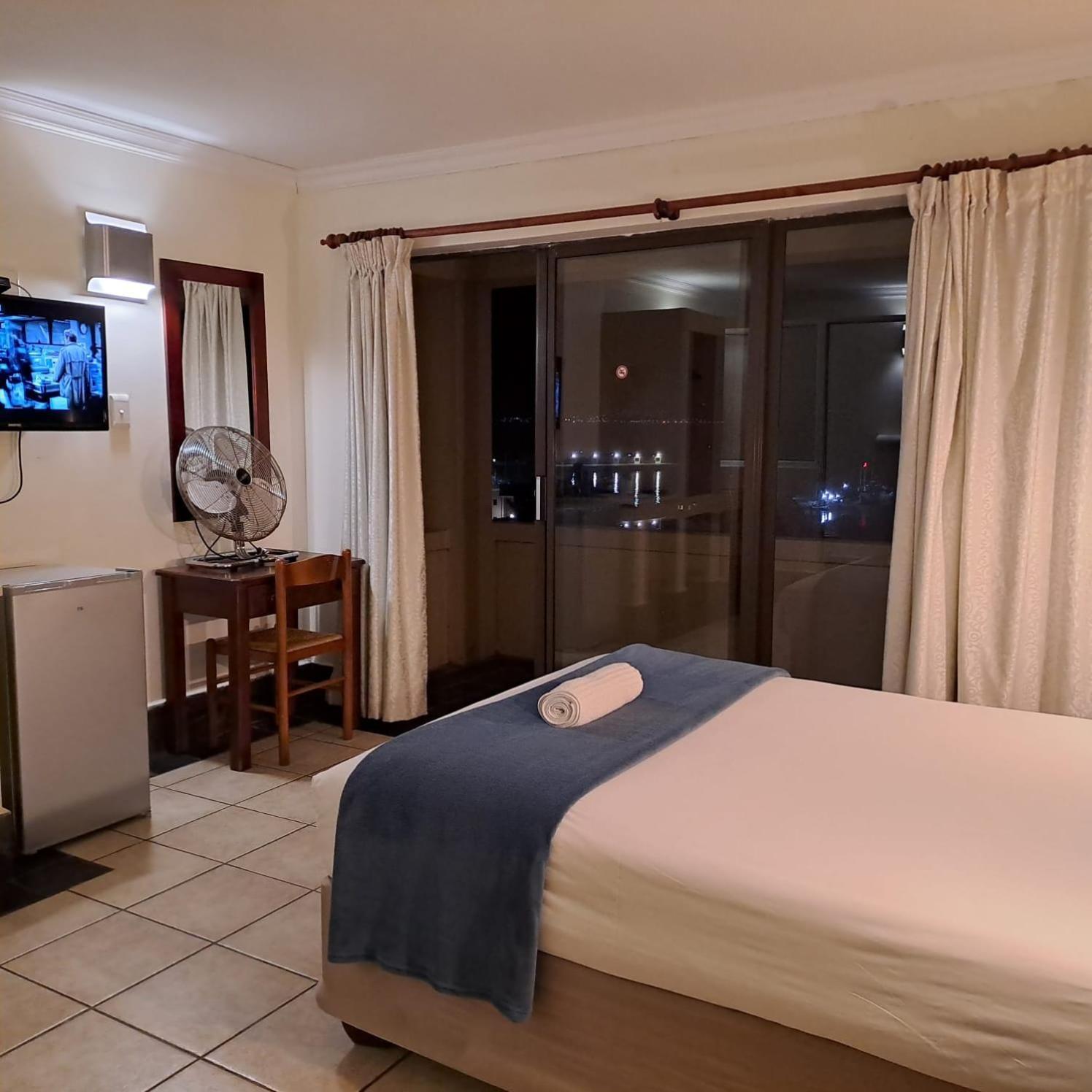 Green Door Guesthouse モーセル・ベイ 部屋 写真